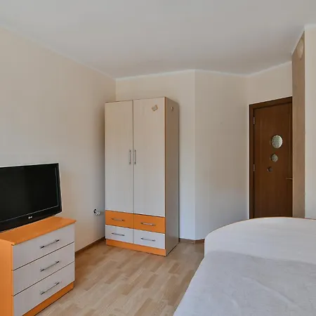 Super 2 Bedroom With Ac Apartment Varna